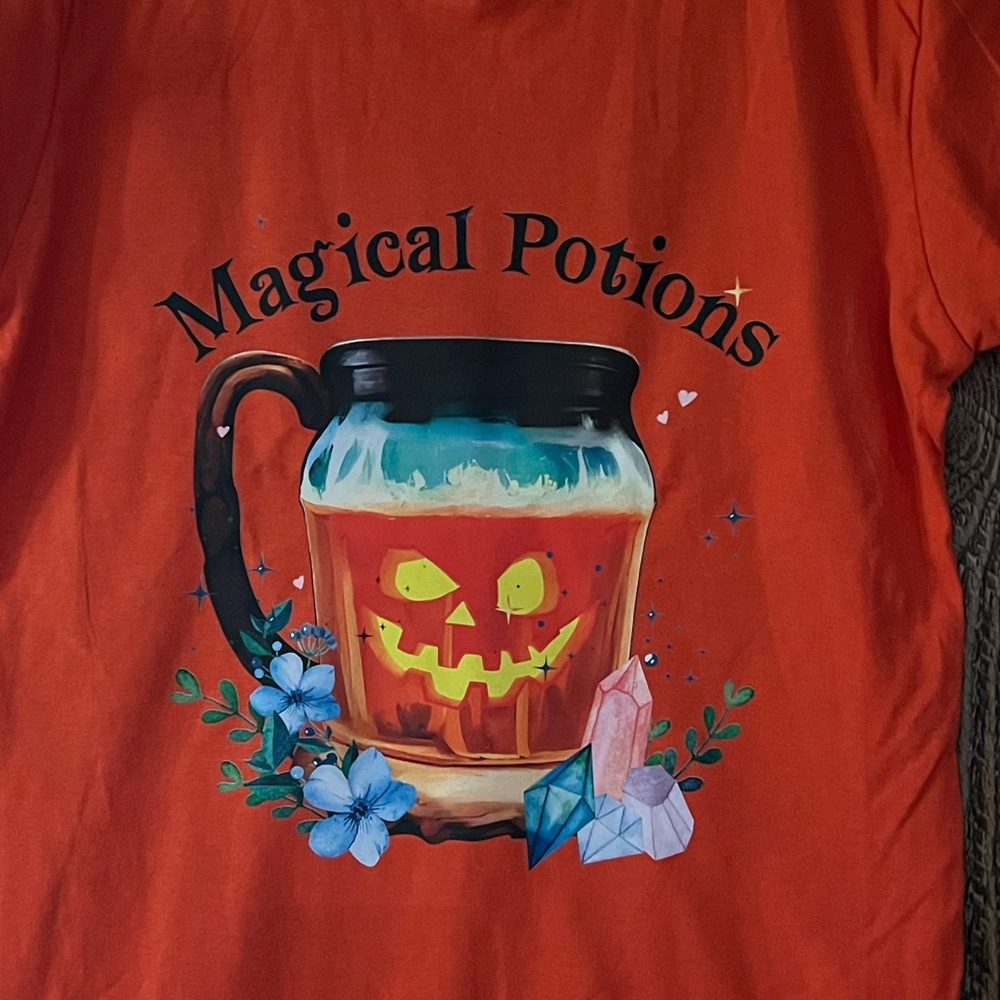 WOMENS SIZE XL ORANGE HALLOWEEN TSHIRT NEW